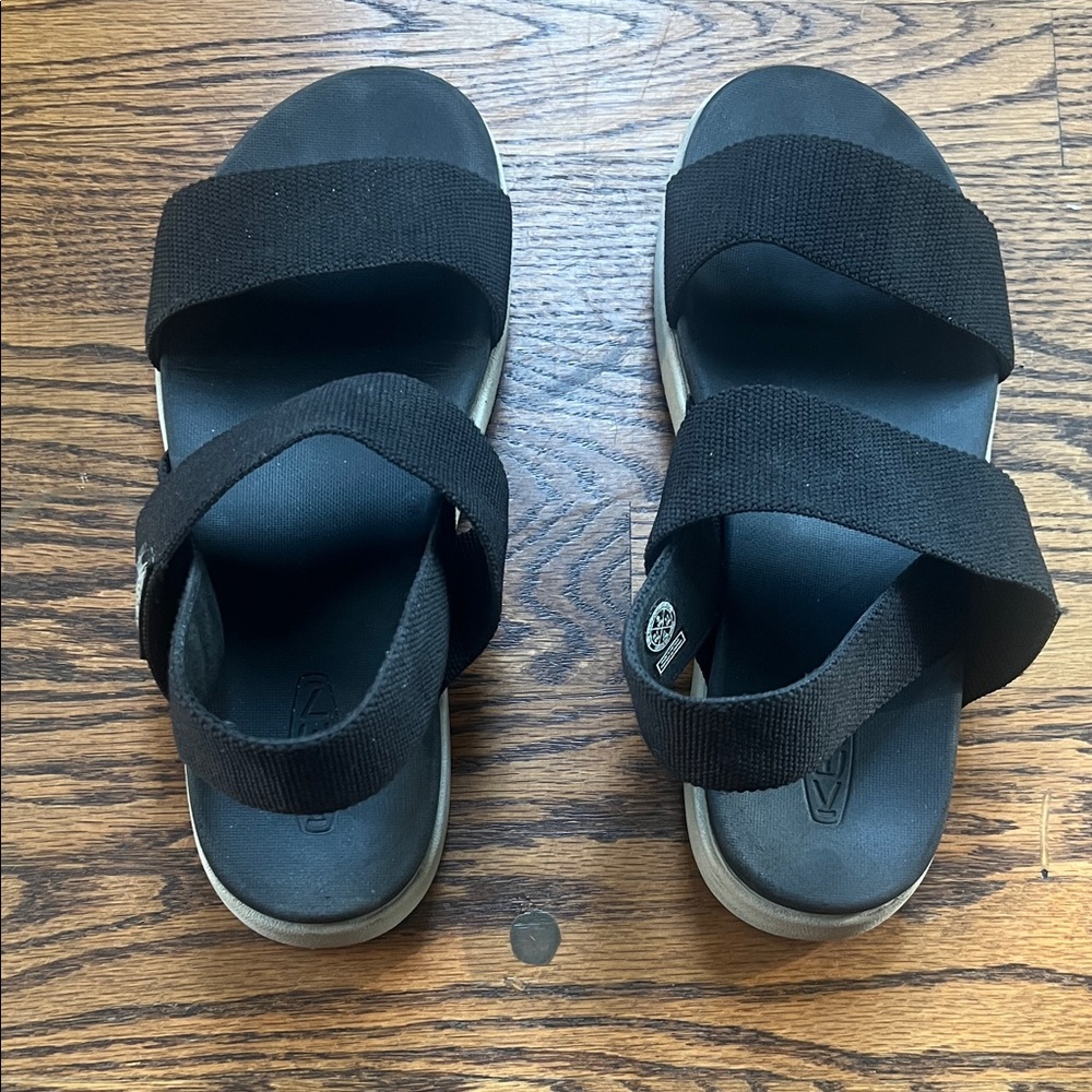 Good🎉 condition KEEN Elle backstrap sandal, size 8 - Picture 3 of 8